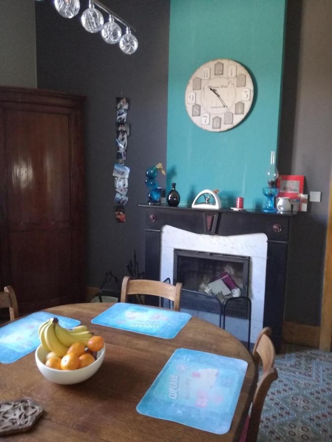 B And B Comme Chez Soi La Hestre Екстериор снимка