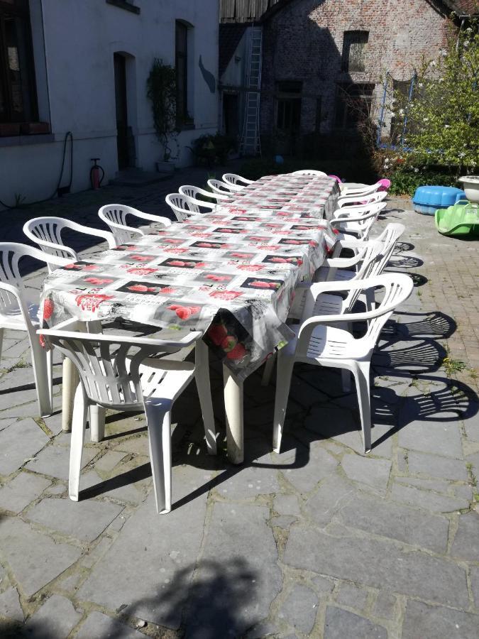 B And B Comme Chez Soi La Hestre Екстериор снимка